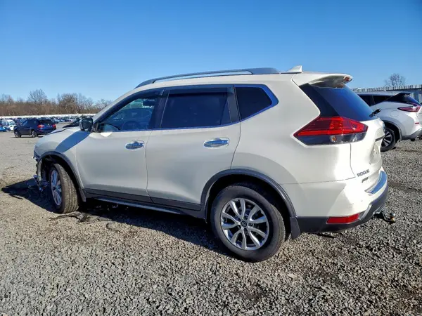 JN8AT2MV4HW004000 2017 NISSAN ROGUE - Image 2