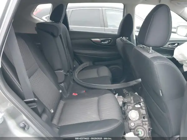 JN8AT2MV4HW004496 2017 NISSAN ROGUE - Image 8