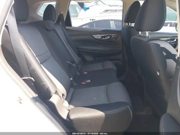 JN8AT2MV4HW005311 2017 NISSAN ROGUE - Image 8