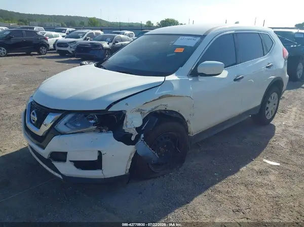 JN8AT2MV4HW006717 2017 NISSAN ROGUE - Image 2