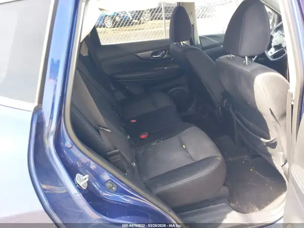 JN8AT2MV4HW007799 2017 NISSAN ROGUE - Image 8
