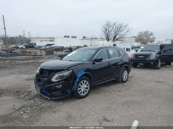 JN8AT2MV4HW013022 2017 NISSAN ROGUE - Image 2