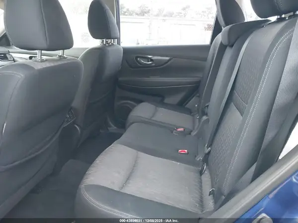 JN8AT2MV4HW013537 2017 NISSAN ROGUE - Image 8