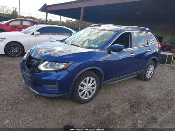 JN8AT2MV4HW015286 2017 NISSAN ROGUE - Image 2