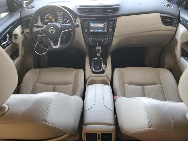 JN8AT2MV4HW016308 2017 NISSAN ROGUE - Image 8