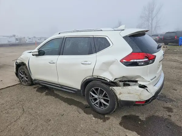 JN8AT2MV4HW017183 2017 NISSAN ROGUE - Image 2