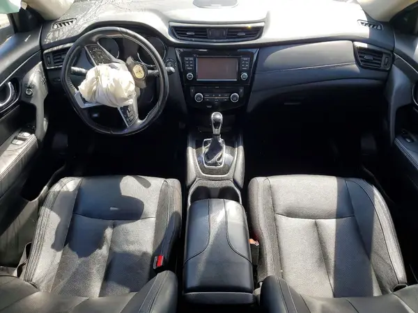 JN8AT2MV4HW018124 2017 NISSAN ROGUE - Image 8