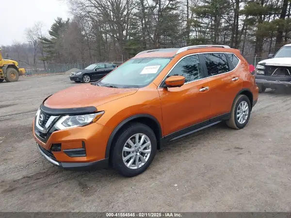 JN8AT2MV4HW018169 2017 NISSAN ROGUE - Image 2