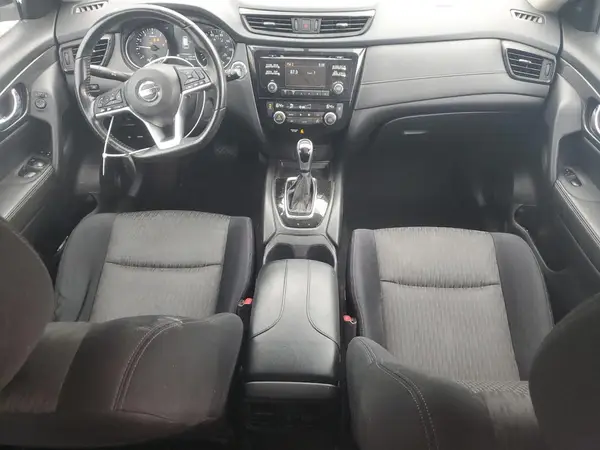 JN8AT2MV4HW019760 2017 NISSAN ROGUE - Image 8