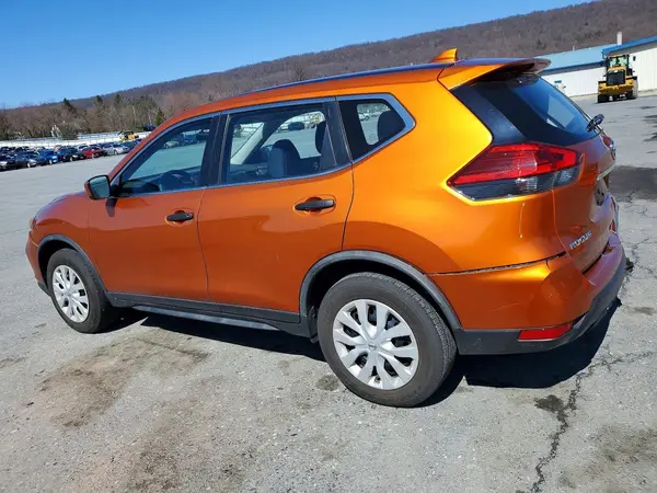 JN8AT2MV4HW020391 2017 NISSAN ROGUE - Image 2
