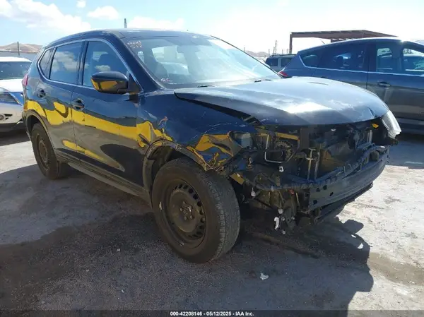 JN8AT2MV4HW021556 2017 NISSAN ROGUE - Image 1