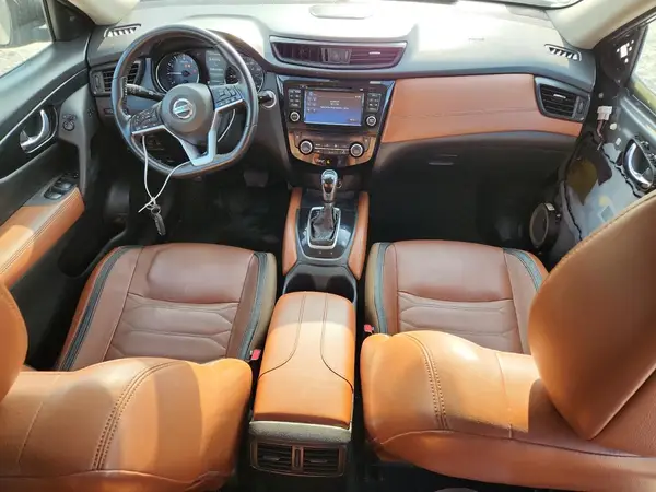 JN8AT2MV4HW022934 2017 NISSAN ROGUE - Image 8