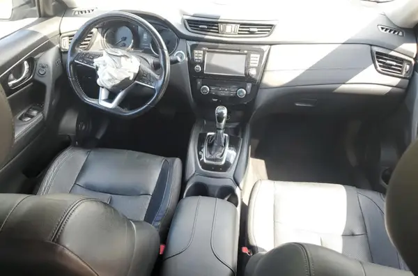 JN8AT2MV4HW023632 2017 NISSAN ROGUE - Image 8