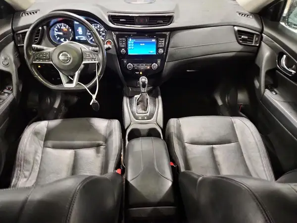 JN8AT2MV4HW023680 2017 NISSAN ROGUE - Image 8