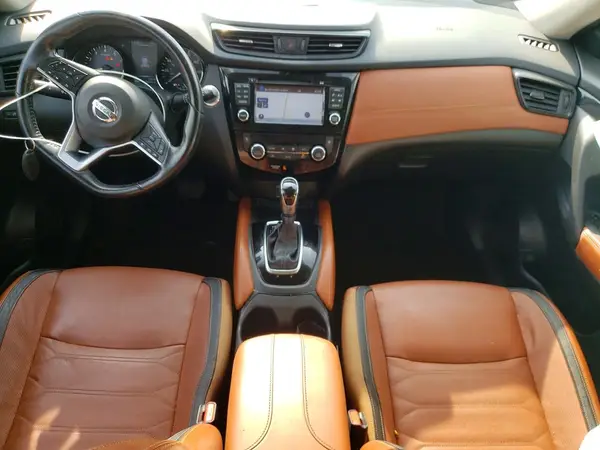 JN8AT2MV4HW026787 2017 NISSAN ROGUE - Image 8