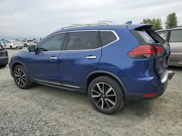 JN8AT2MV4HW028085 2017 NISSAN ROGUE - Image 2