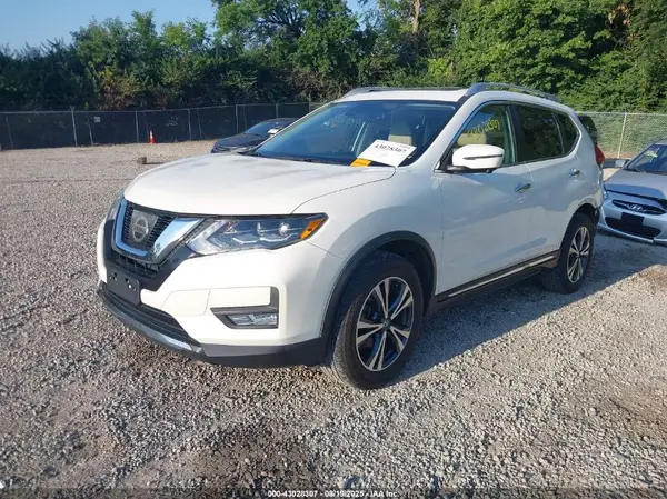 JN8AT2MV4HW250075 2017 NISSAN ROGUE - Image 2