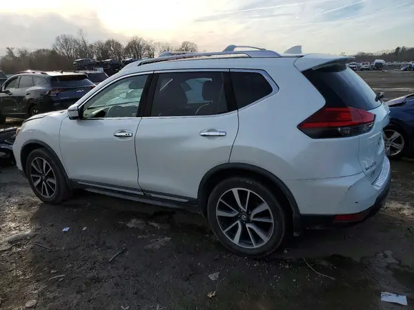 JN8AT2MV4HW250089 2017 NISSAN ROGUE - Image 2