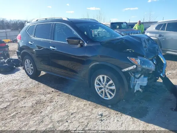 JN8AT2MV4HW250299 2017 NISSAN ROGUE - Image 1