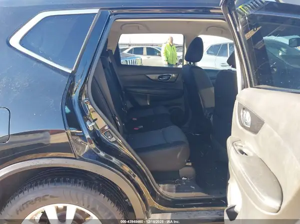 JN8AT2MV4HW250299 2017 NISSAN ROGUE - Image 8