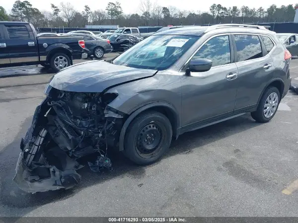JN8AT2MV4HW253557 2017 NISSAN ROGUE - Image 2