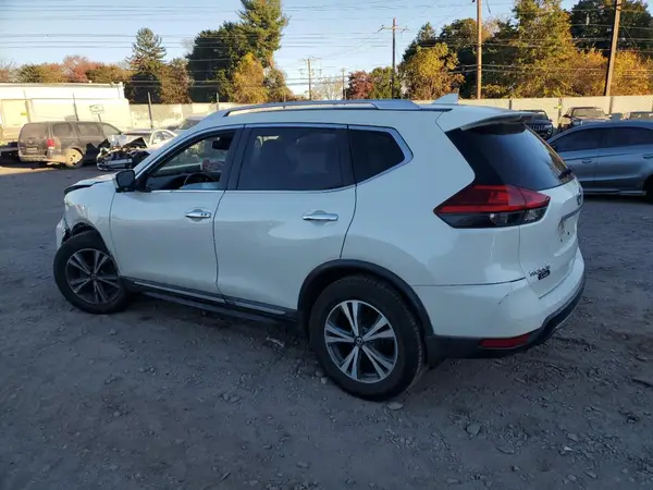 JN8AT2MV4HW254563 2017 NISSAN ROGUE - Image 2