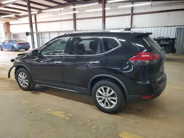 JN8AT2MV4HW254806 2017 NISSAN ROGUE - Image 2