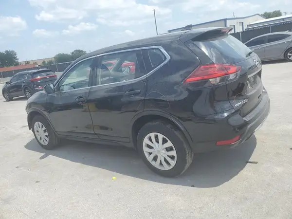 JN8AT2MV4HW255714 2017 NISSAN ROGUE - Image 2