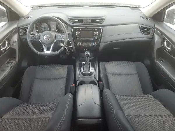 JN8AT2MV4HW255714 2017 NISSAN ROGUE - Image 8