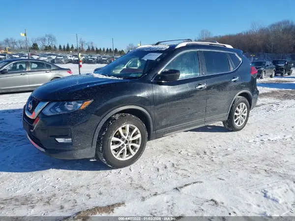 JN8AT2MV4HW256491 2017 NISSAN ROGUE - Image 2