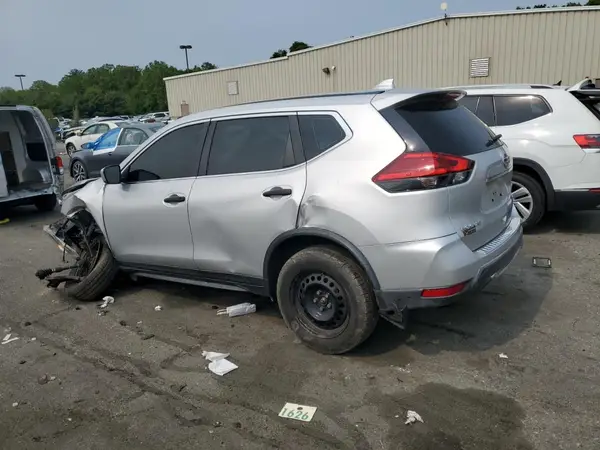 JN8AT2MV4HW257933 2017 NISSAN ROGUE - Image 2