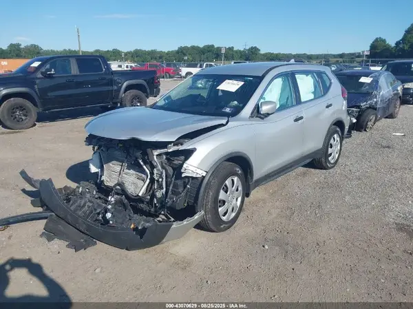 JN8AT2MV4HW258368 2017 NISSAN ROGUE - Image 2
