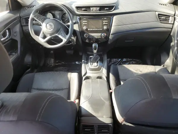 JN8AT2MV4HW261562 2017 NISSAN ROGUE - Image 8