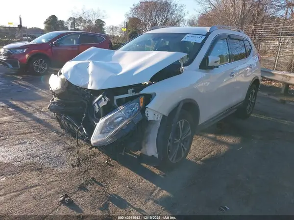 JN8AT2MV4HW262565 2017 NISSAN ROGUE - Image 2