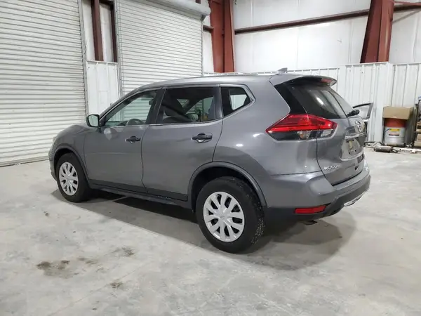 JN8AT2MV4HW262632 2017 NISSAN ROGUE - Image 2