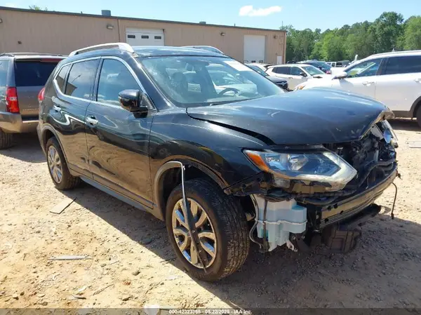 JN8AT2MV4HW263831 2017 NISSAN ROGUE - Image 1
