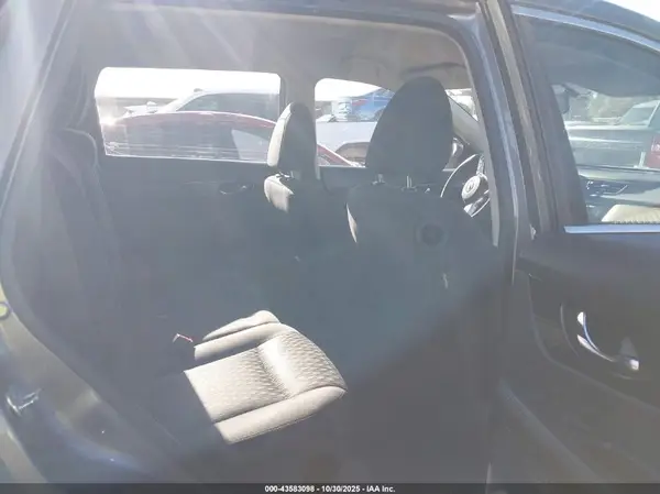 JN8AT2MV4HW264414 2017 NISSAN ROGUE - Image 8