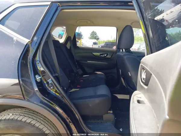 JN8AT2MV4HW265613 2017 NISSAN ROGUE - Image 8