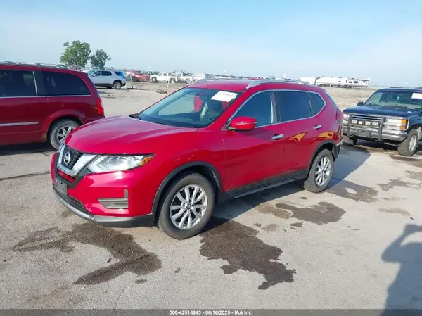 JN8AT2MV4HW266583 2017 NISSAN ROGUE - Image 2