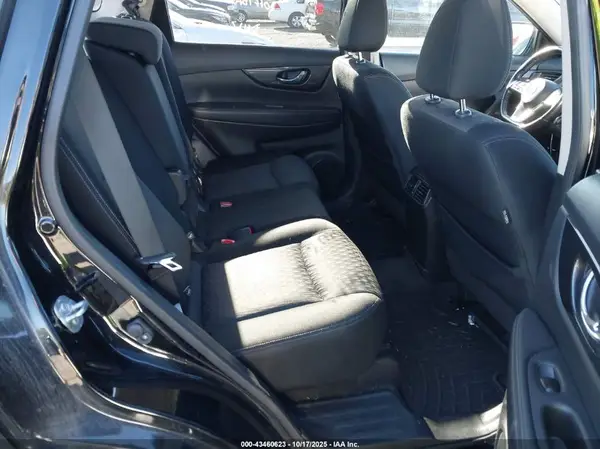 JN8AT2MV4HW271069 2017 NISSAN ROGUE - Image 8