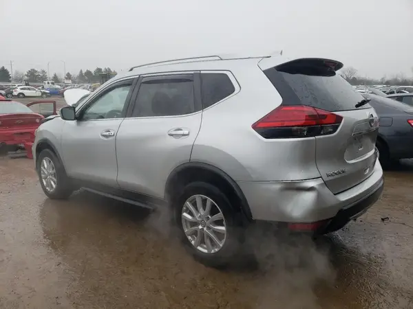 JN8AT2MV4HW272285 2017 NISSAN ROGUE - Image 2