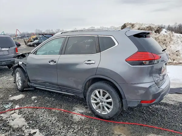 JN8AT2MV4HW273274 2017 NISSAN ROGUE - Image 2