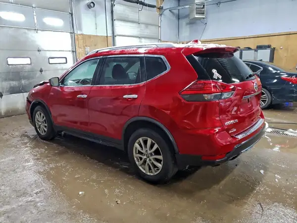 JN8AT2MV4HW274764 2017 NISSAN ROGUE - Image 2