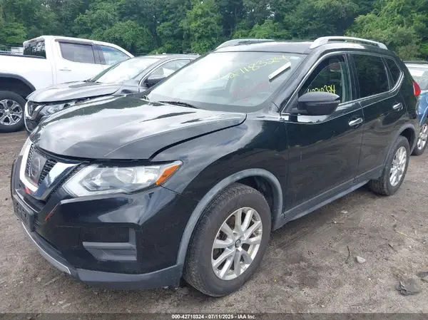 JN8AT2MV4HW275140 2017 NISSAN ROGUE - Image 2