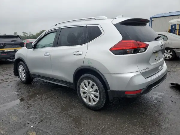 JN8AT2MV4HW276613 2017 NISSAN ROGUE - Image 2
