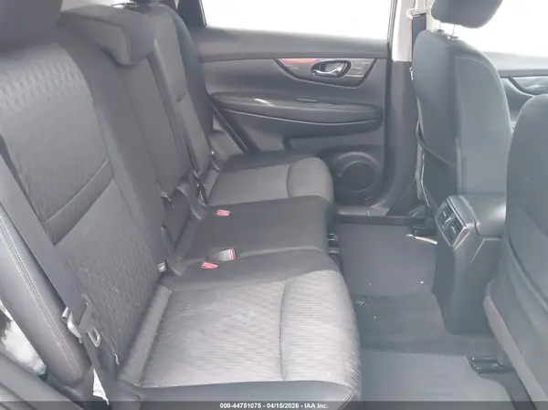 JN8AT2MV4HW277776 2017 NISSAN ROGUE - Image 8