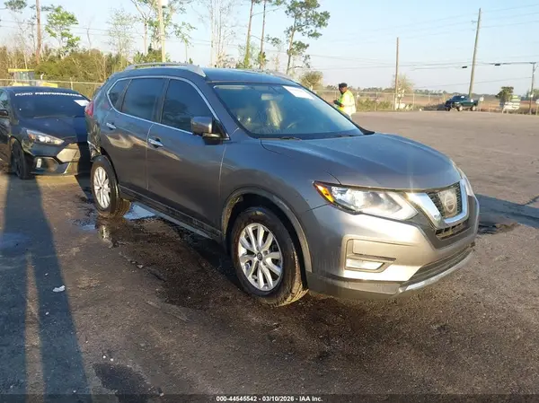 JN8AT2MV4HW278006 2017 NISSAN ROGUE - Image 1
