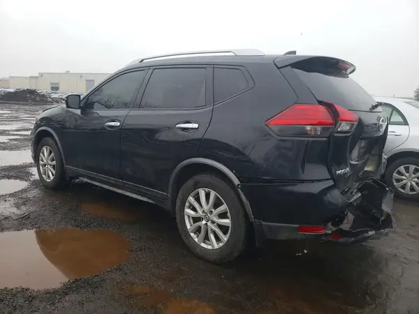 JN8AT2MV4HW282914 2017 NISSAN ROGUE - Image 2