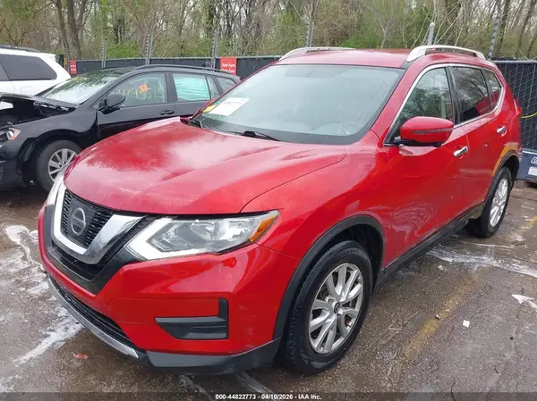 JN8AT2MV4HW283013 2017 NISSAN ROGUE - Image 2