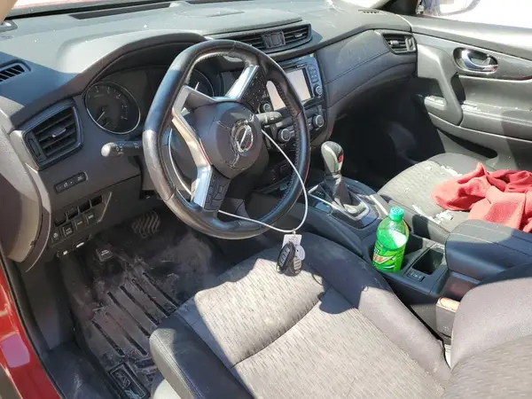 JN8AT2MV4HW285084 2017 NISSAN ROGUE - Image 8